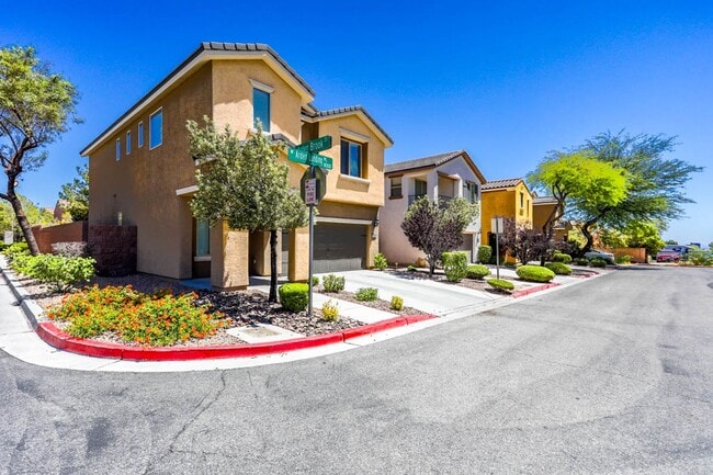 Photo - 3 Bed, Den and Loft West Las Vegas Beauty