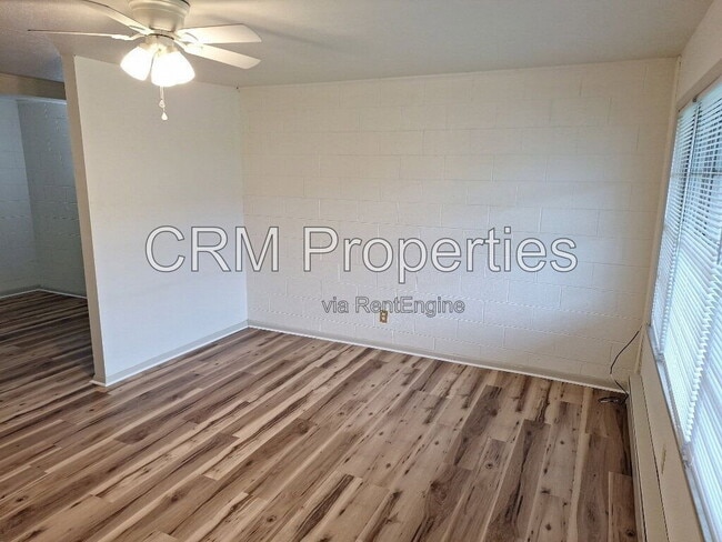 6124 Hillside Ave Unit 10