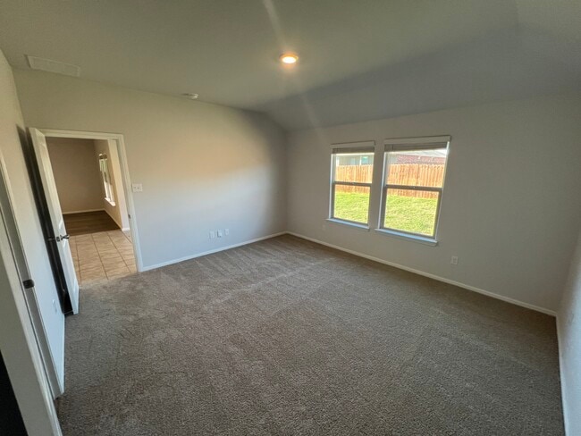 Master Bedroom - 811 Wolf Creek Dr