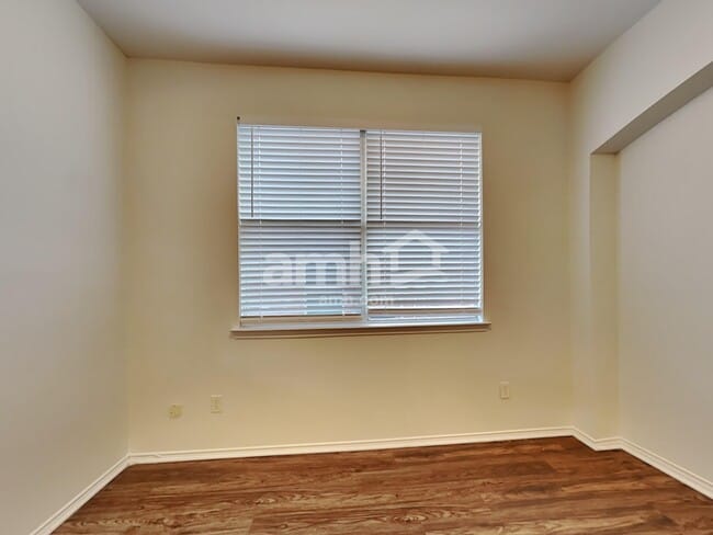 Photo - 10005 Chadbourne Rd