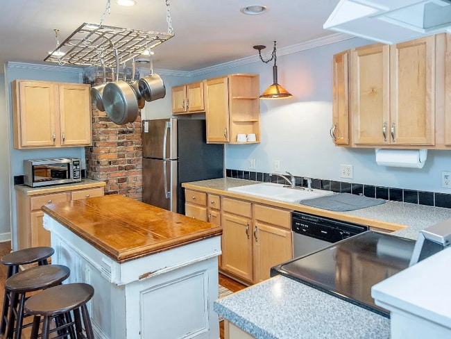 Photo - 607 Lincoln Ave Unit D