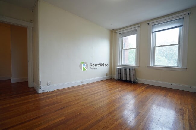 Building Photo - 135 Washington St Unit 43