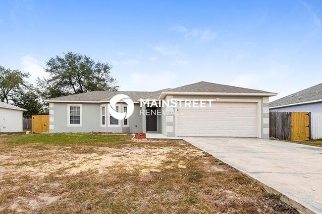 Building Photo - 3 Bedroom Pet-Friendly Home in Kissimmee, FL with Main Street Renewal