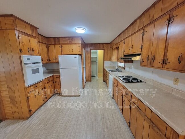 Photo - 1125 Crestview Dr