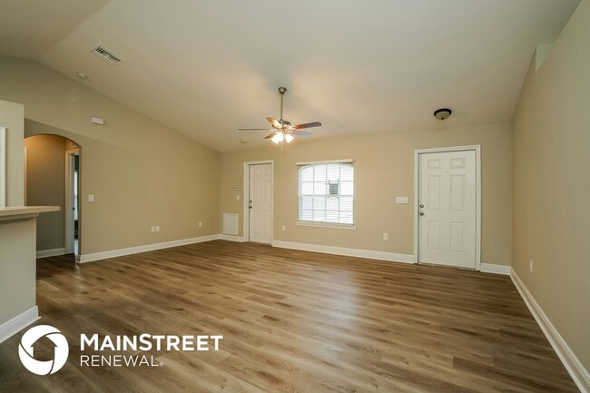 Photo - 3306 17th St W