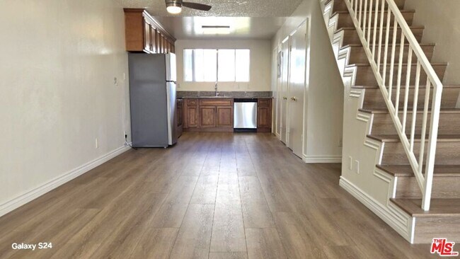 Photo - 140 N Berendo St Unit 2