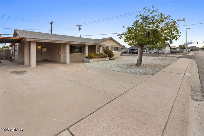 Building Photo - 7219 E Roosevelt St Rental