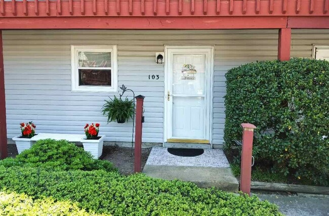 Photo - 500 Barberton Dr Unidad 103