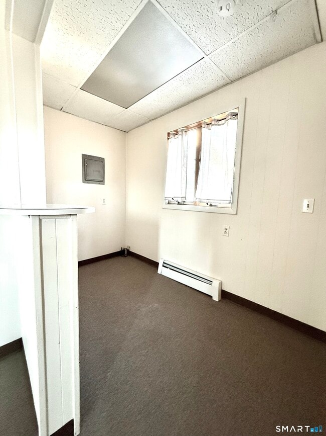 Photo - 425 Montauk Ave Unit 3