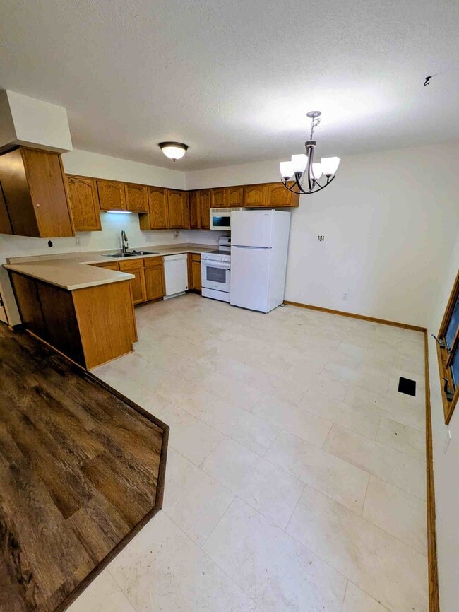 4821 NW 51st St Unit 4821