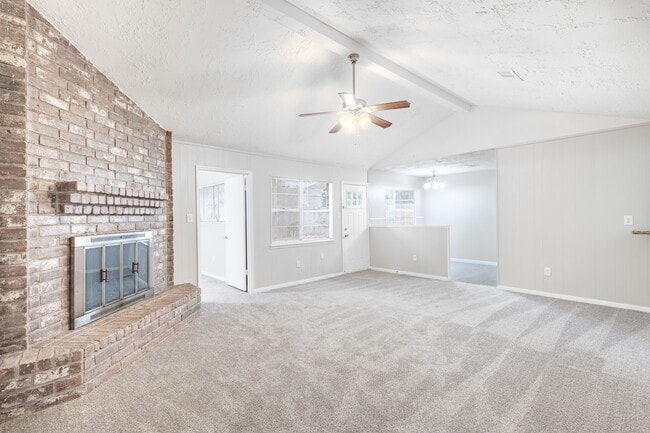 Photo - 4611 Wee Lassie Ln