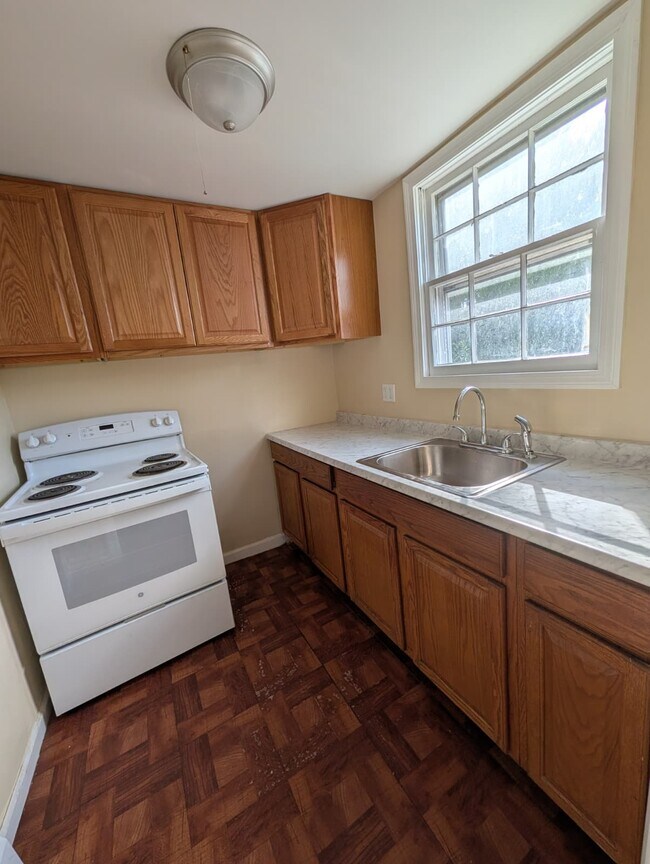 81 Sylvan Ave Unit 1