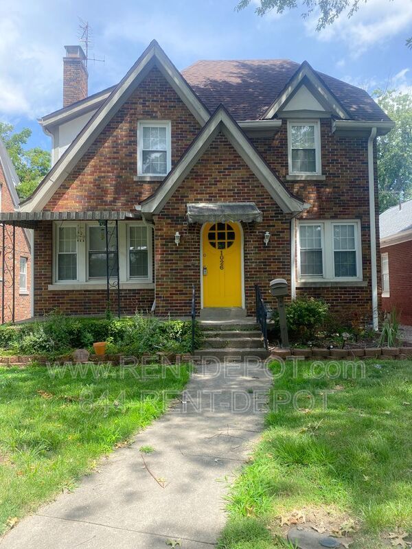 Building Photo - 1026 E Gum St Rental