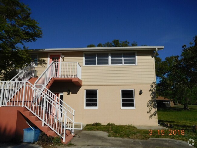 Building Photo - 2nd Floor Apartment in New Smyrna Beach