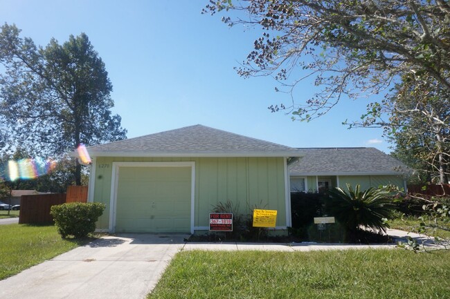 3 Bedroom 2 Bathroom Corner lot home - 3 Bedroom 2 Bathroom Corner lot home
