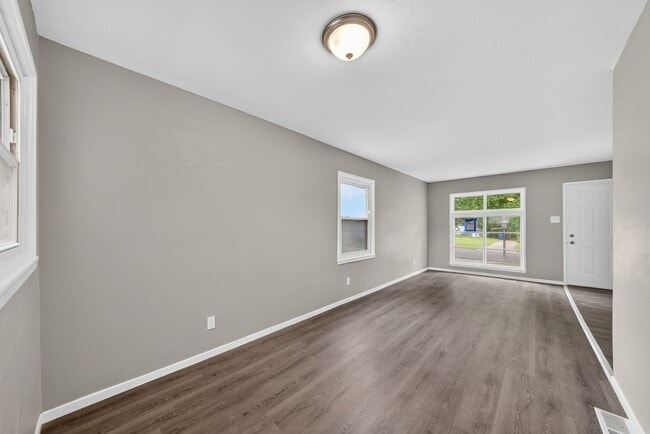 Photo - 416 Crawford Rd