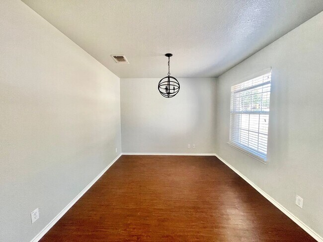 Photo - 6406 Antares Park