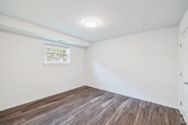 2BR, 1BA - 760SF - Primary Bedroom - Shady Creek