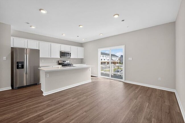 Photo - 15006 General Lafayette Blvd