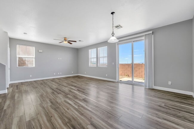 Photo - Stylish Hillside Townhome with Scenic Views in Gated Henderson Community!