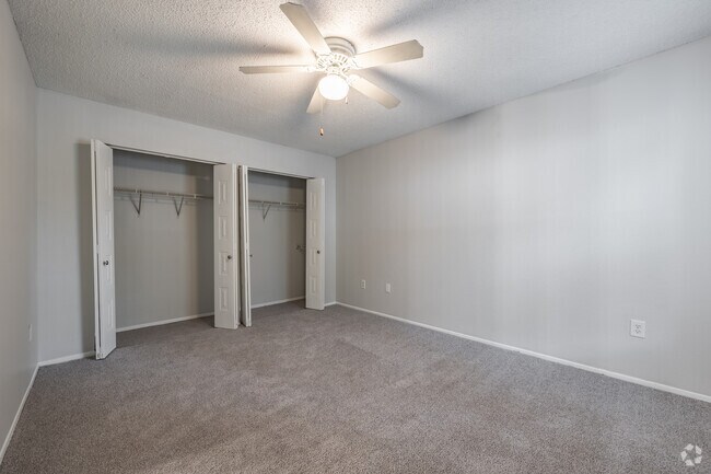 3BR, 2BA - 1012SF