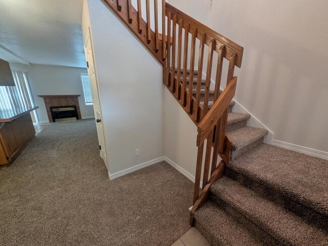 Photo - 851 Denver St