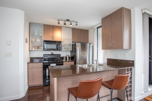 Building Photo - 1207-909 Mainland Unit 1207