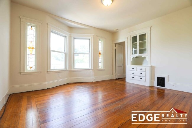 Photo - 548 Washington St Unit 3