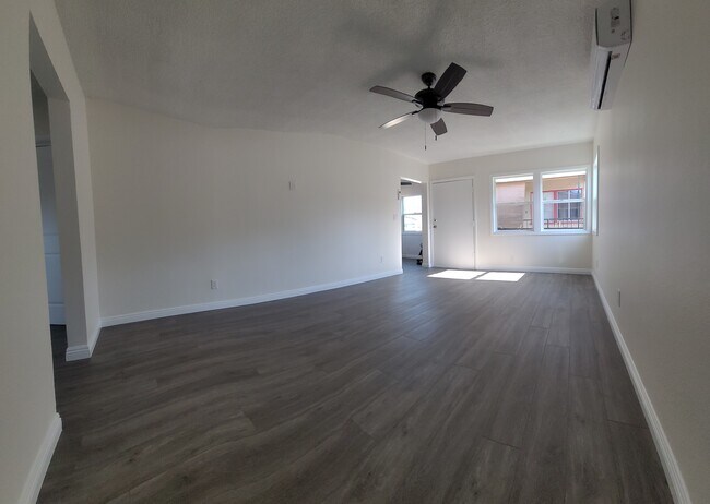 Photo - 731 1/2 Via Altamira Unit 731 Half