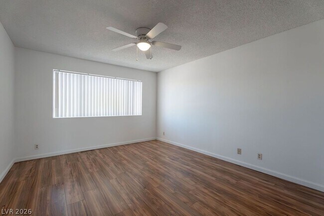 1722 E University Ave. Unit 7