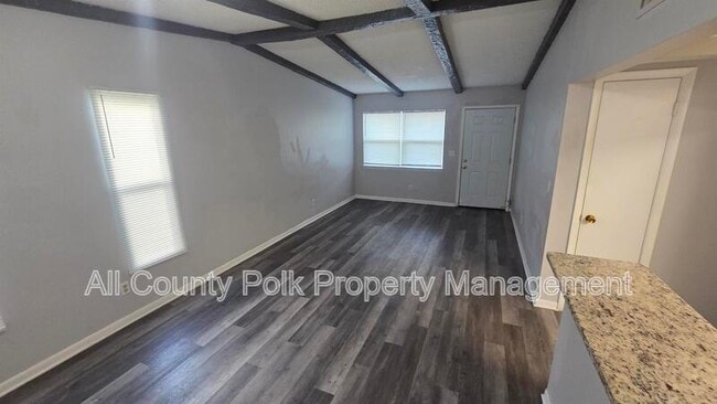 Photo - 3039 St Paul Dr