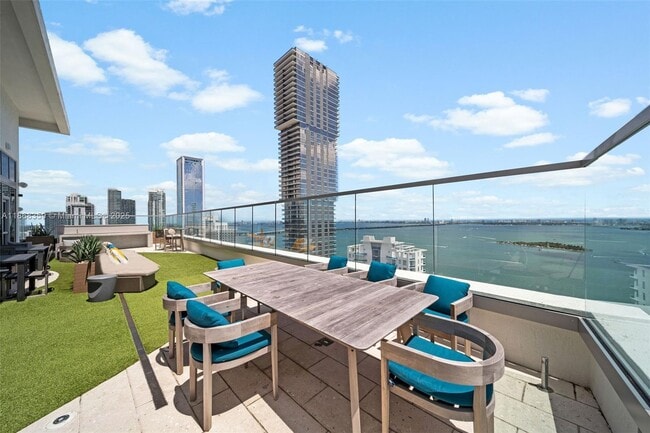 Building Photo - 2150 N Bayshore Dr Unit 0309 Rental