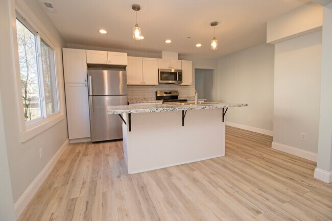 Photo - 910 Oliver Ave N Unidad #3