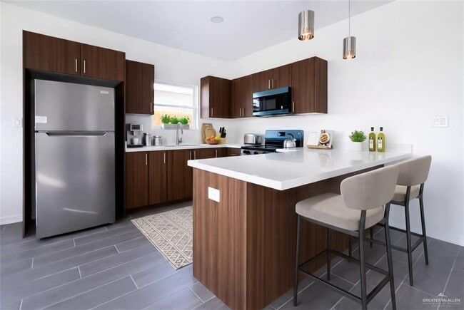 Photo - 16 N Onyx Ave Unit 1