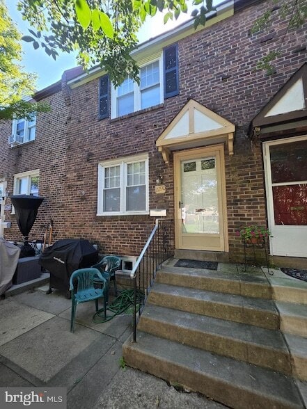 Photo - 2290 S Harwood Ave Townhome