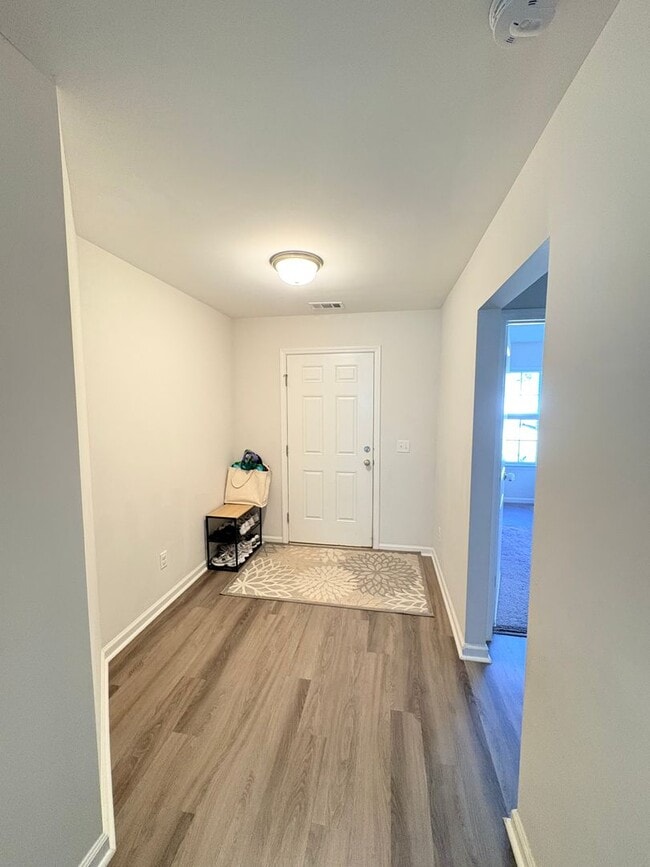 Photo - Welcome To Heritage New River Side