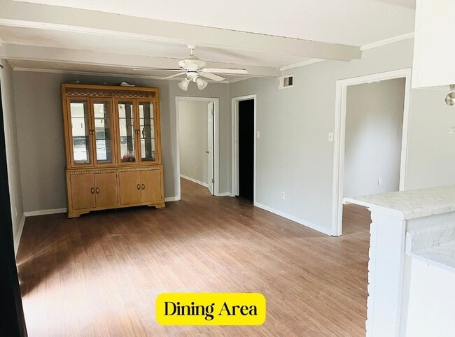 Photo - 5057 Gull Rd