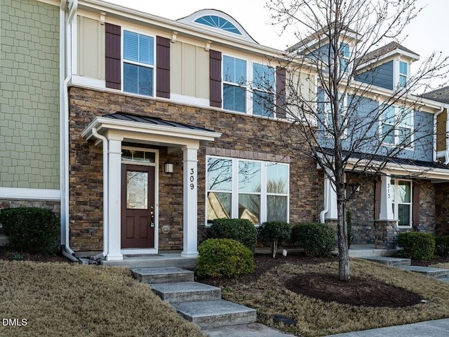 Photo - 309 Roundhouse Lane