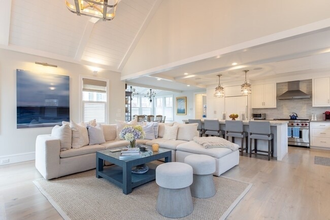 Photo - 12 E Lincoln Ave