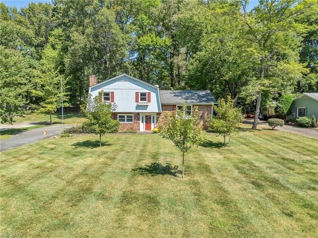 Photo - 182 Woodburn Pl