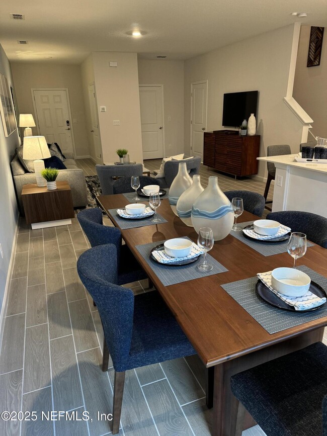 Photo - 4302 Leeward Breeze Lp