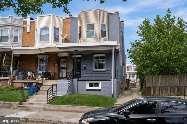 Building Photo - 5715 Hunter St