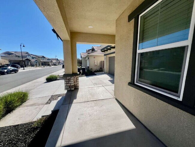 Photo - 3215 Center Dr