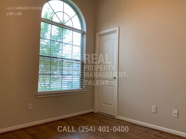 Photo - 1917 Carriage House Dr