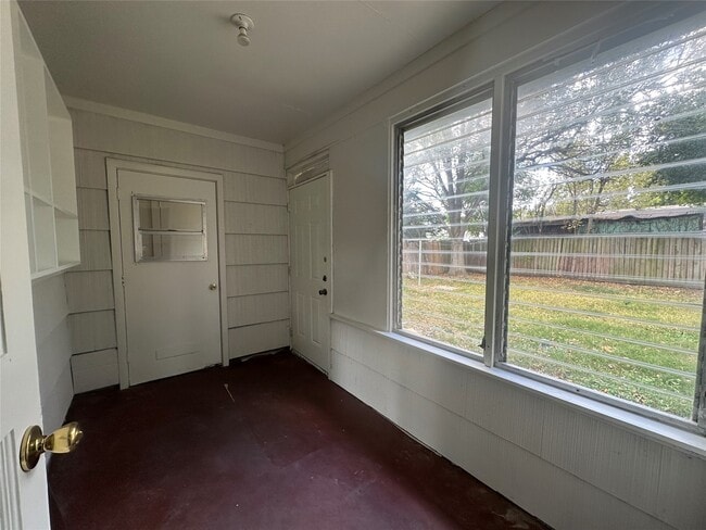 Photo - 6419 Thrush Dr