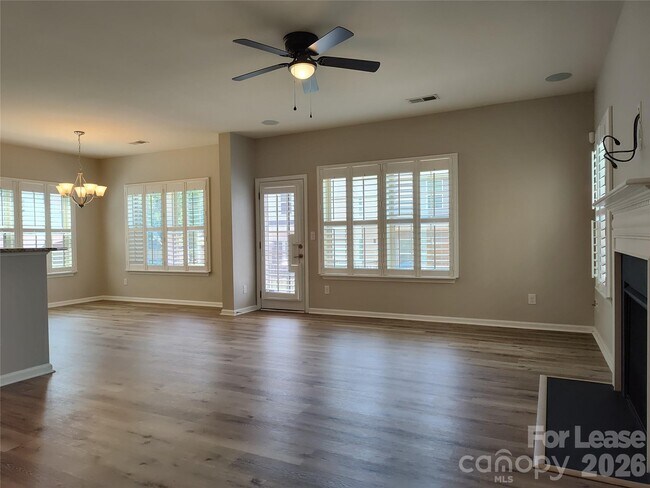 Photo - 2520 Alyssa Ln
