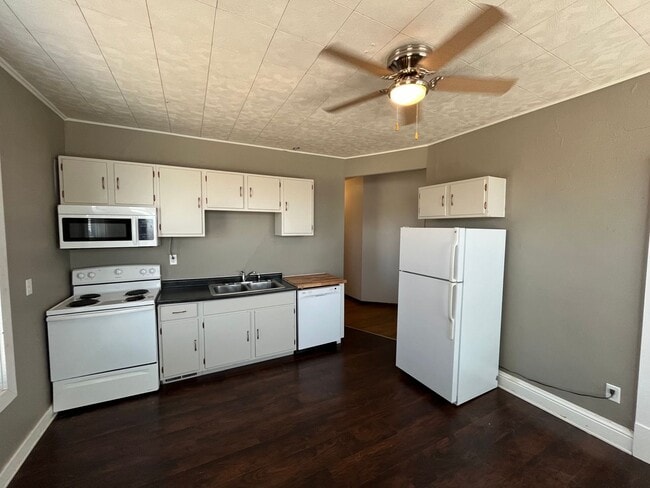 Photo - 1015 Grand Ave Unidad #3