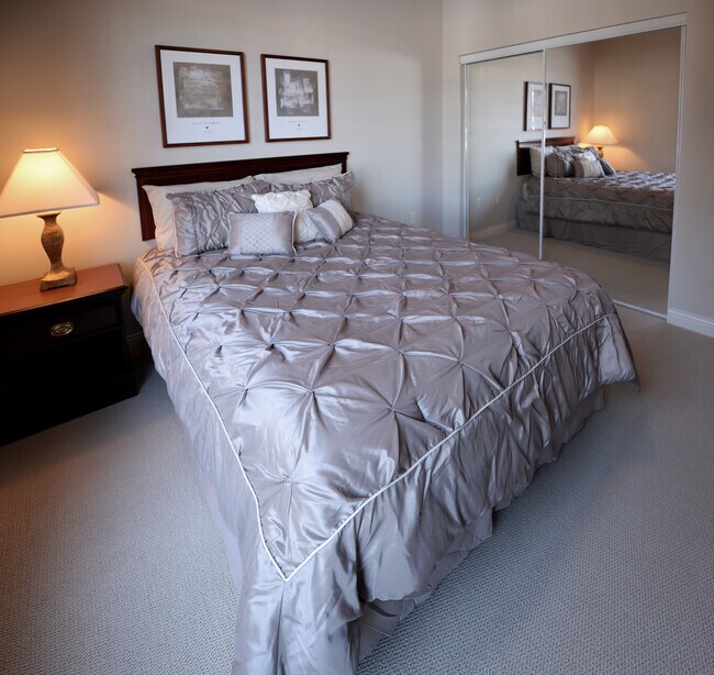 Guest Bedroom with Queen Bed