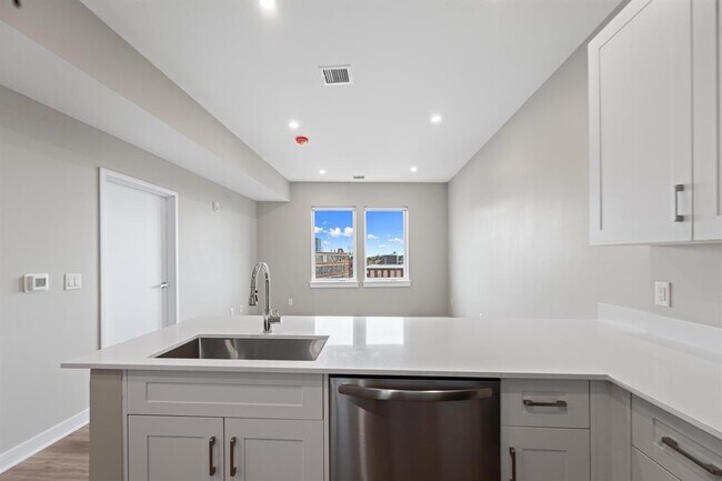 Photo - 475 Communipaw Ave