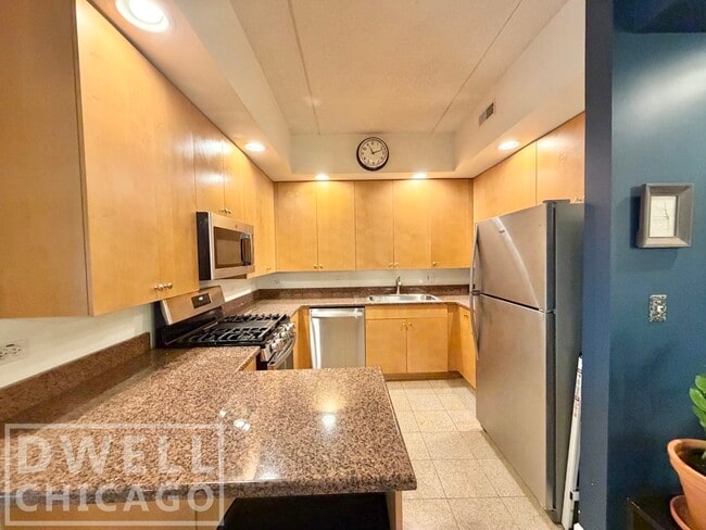 Photo - 4625 W Lawrence Ave Unit 401